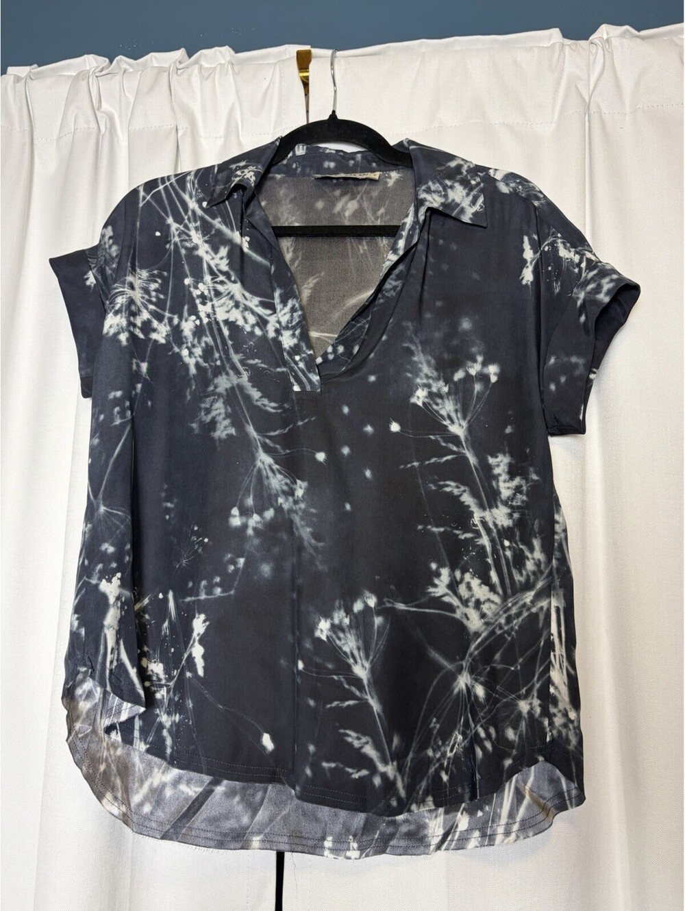 Go Silk Washable Blue And White Collared Crop Floral Print Blouse Size XS $168
